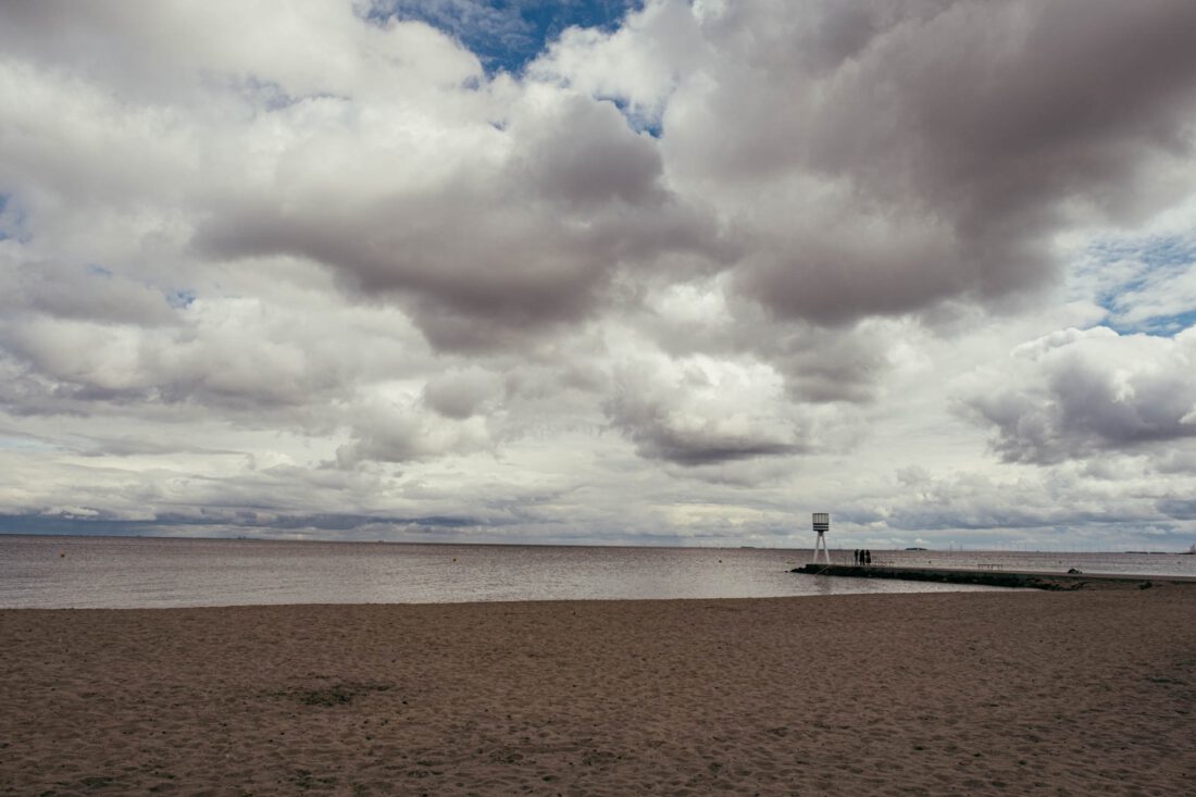 ordrup beach by robert mangelmann | 20220521kopenhagen_063