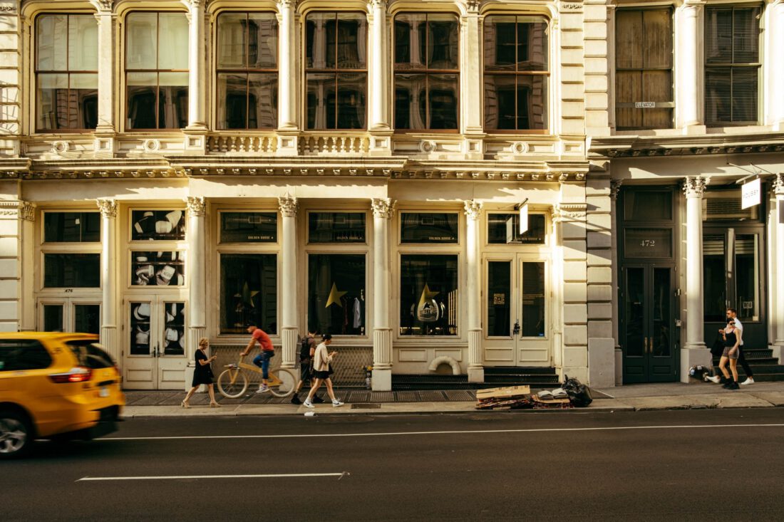 soho shop by robert mangelmann | 20220706nyc_158