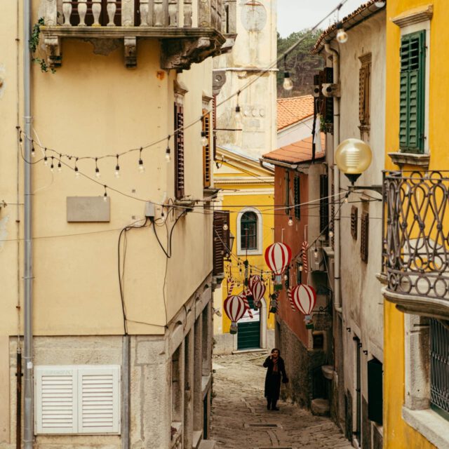 labin street by robert mangelmann | 20221228istrien_137