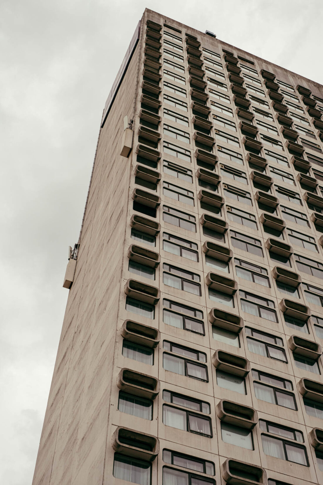 manchester hotel skyscraper by robert mangelmann | 20230518manchester_050