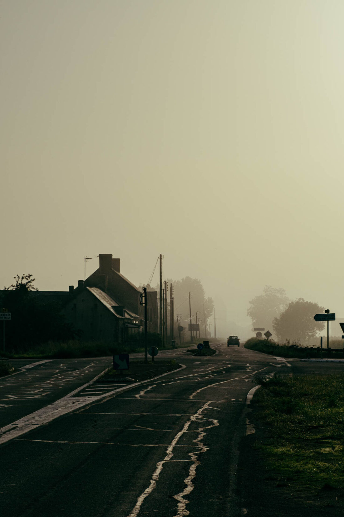 foggy road by robert mangelmann | 20230907bretagne_004