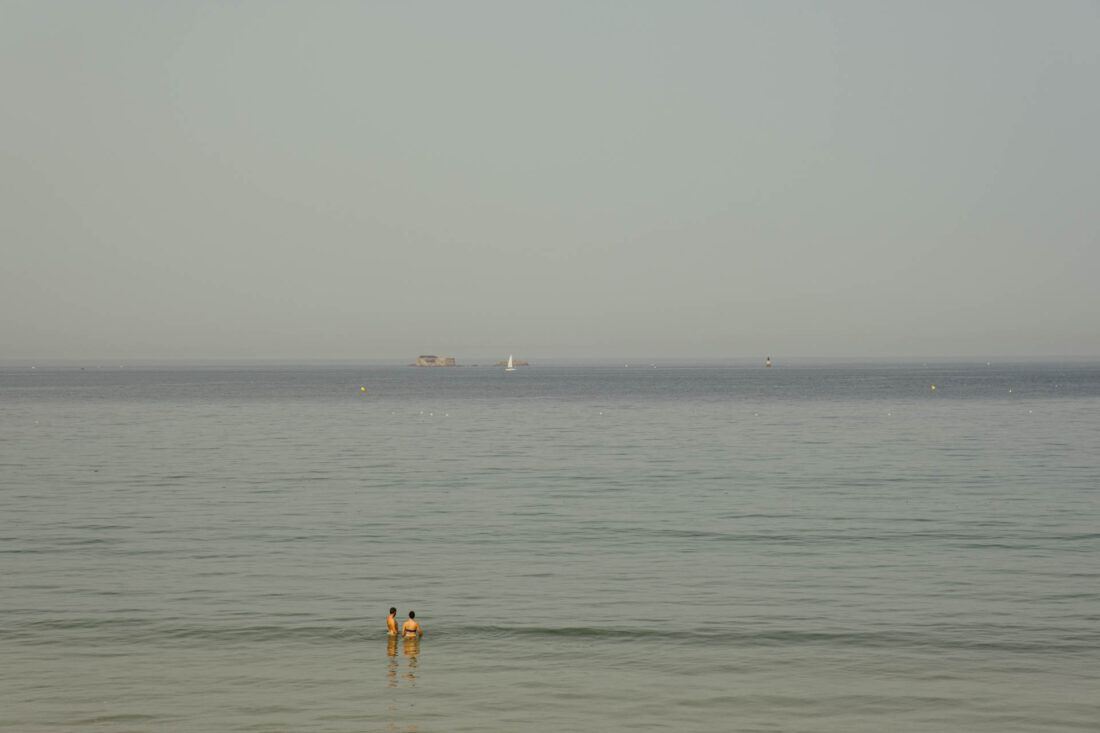 swimming time by robert mangelmann | 20230907bretagne_048