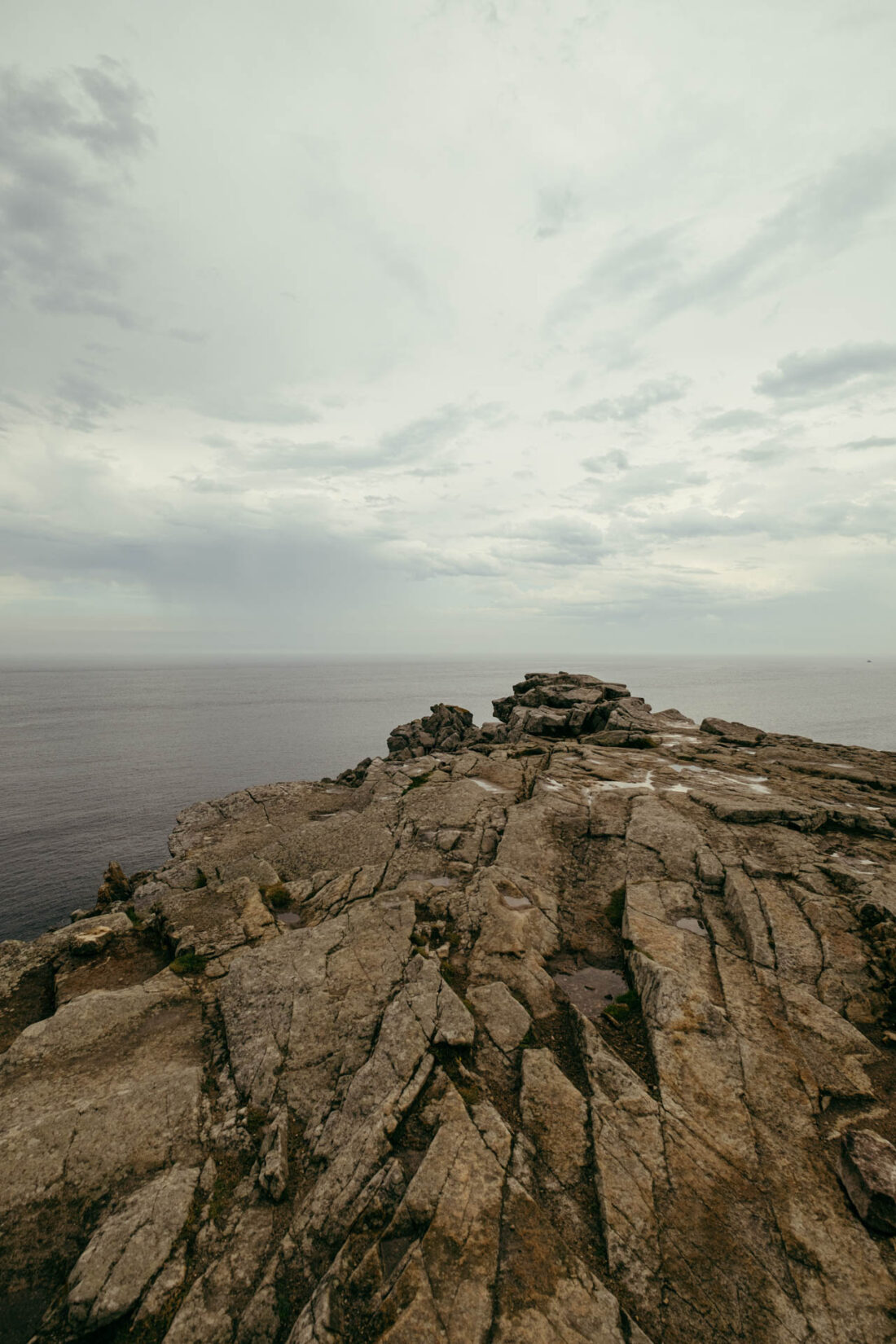 pointe du raz ii by robert mangelmann | 20230909bretagne_127