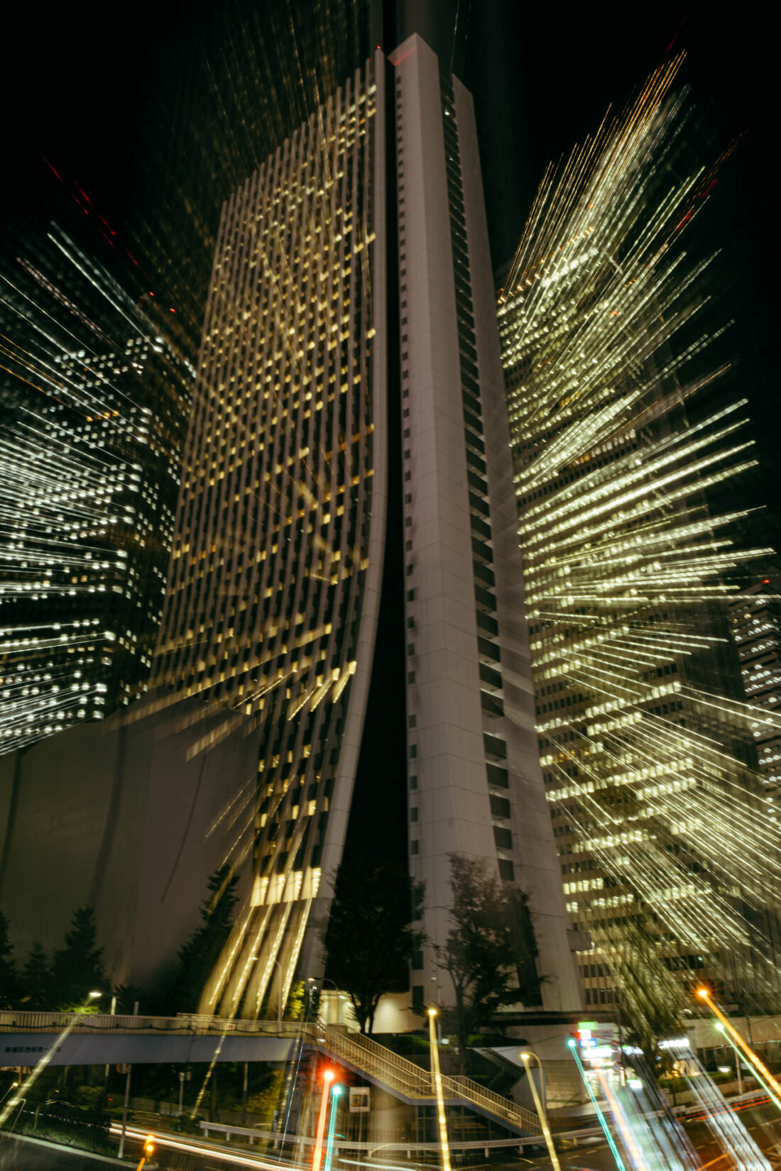 sompo japan building (zoom burst) by robert mangelmann | 20231124tokyo_0117