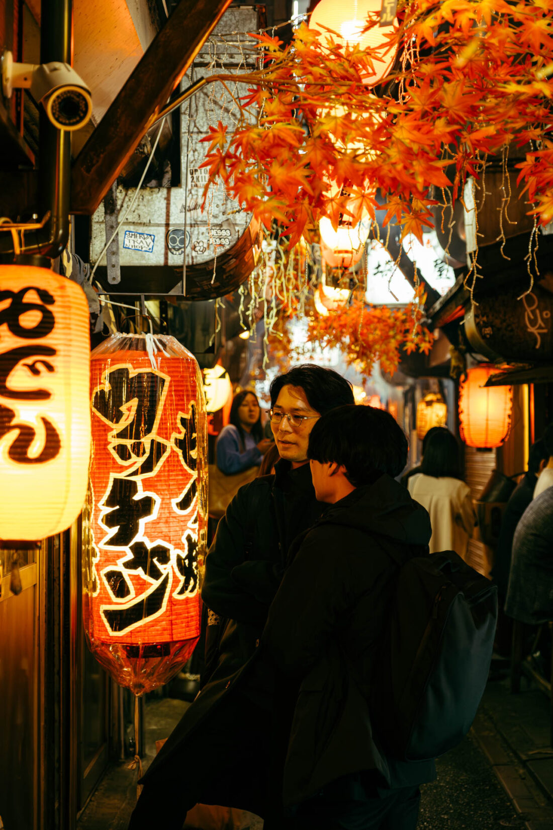 omoide yokocho vii by robert mangelmann | 20231124tokyo_0233