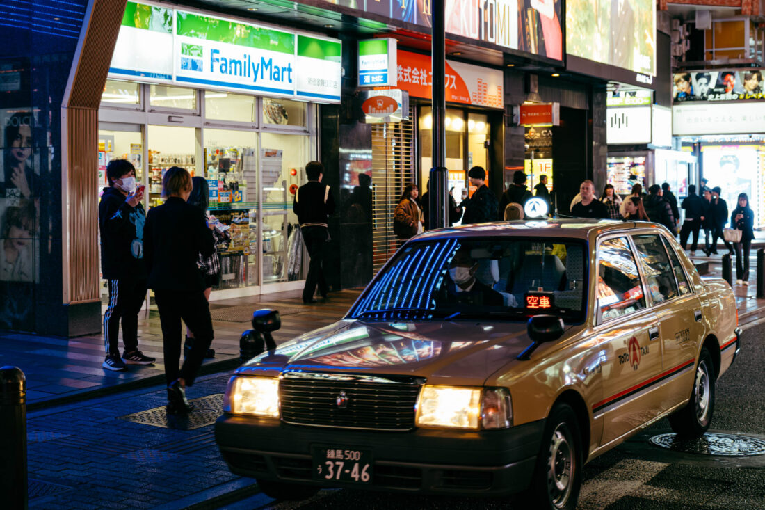 reflections on cabs iv by robert mangelmann | 20231124tokyo_0896