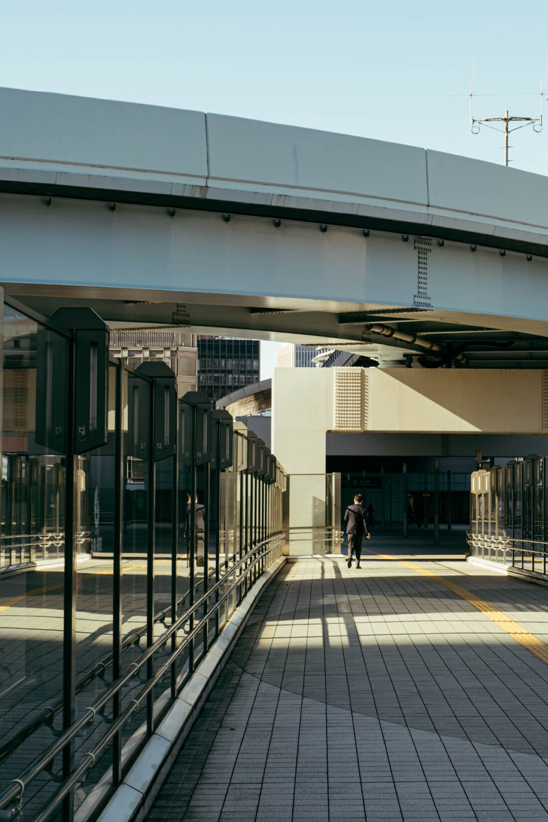 too late for the meeting by robert mangelmann | 20231128tokyo_251