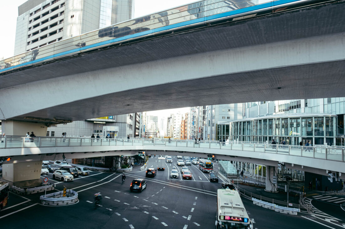 shibuya traffic ii by robert mangelmann | 20231129tokyo_010