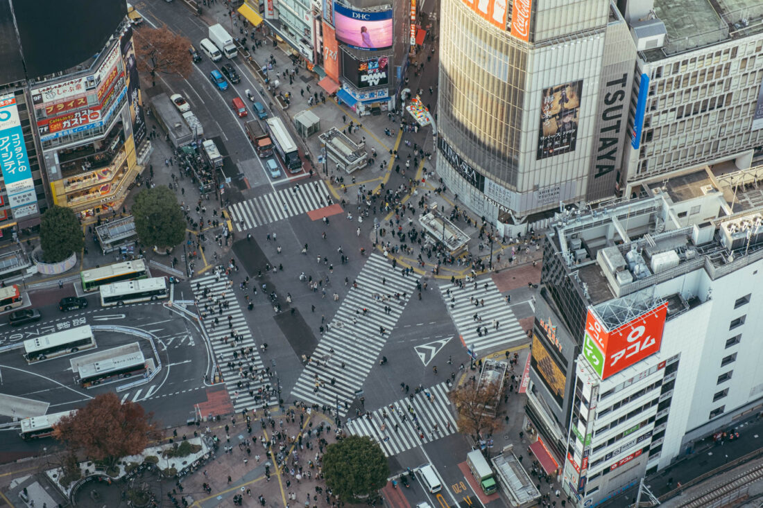 shibuya crossing from above by robert mangelmann | 20231129tokyo_045