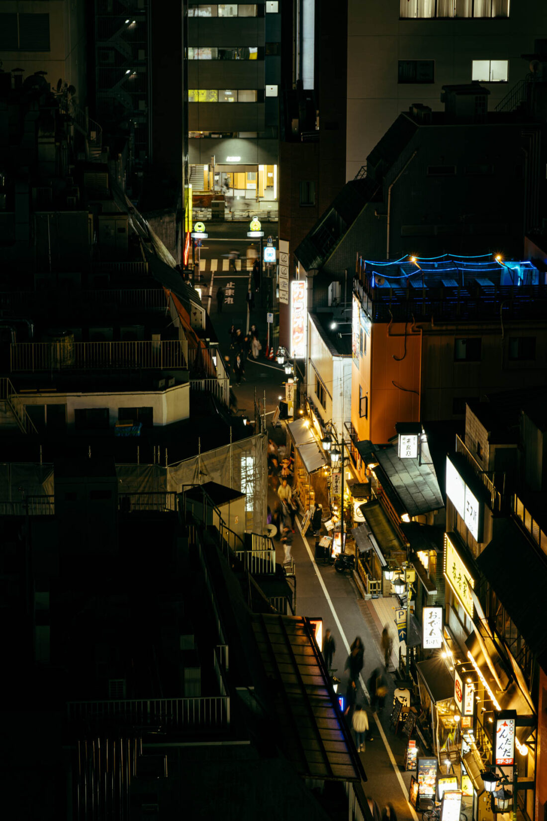 tokyo vertigo iii by robert mangelmann | 20231129tokyo_254